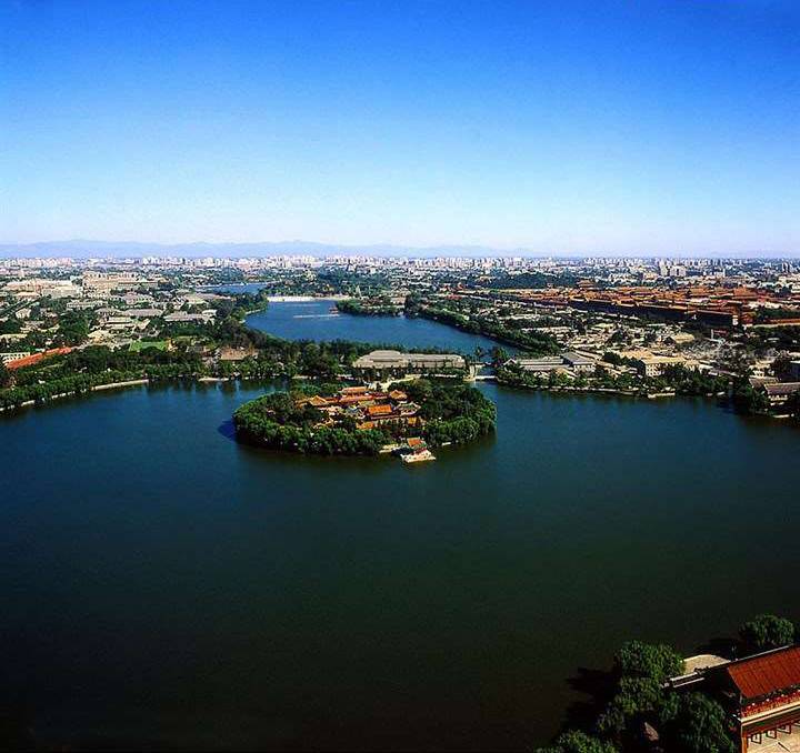 西苑,即今天的中南海 为了替慈禧太后修建陵寝, 雷思起几次更改设计