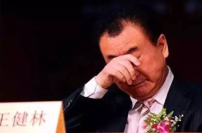 珠江人寿接盘 王健林卖掉万达广场!