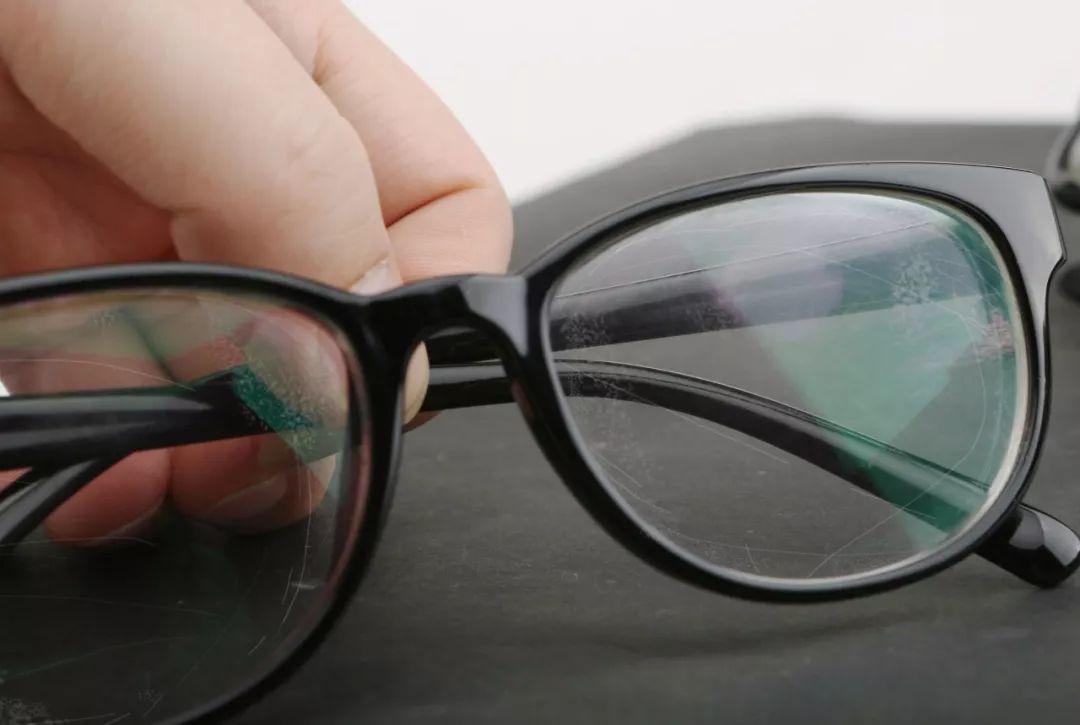 轻轻一擦,使用寿命延长几倍,价格却不到一副眼镜的10分之1