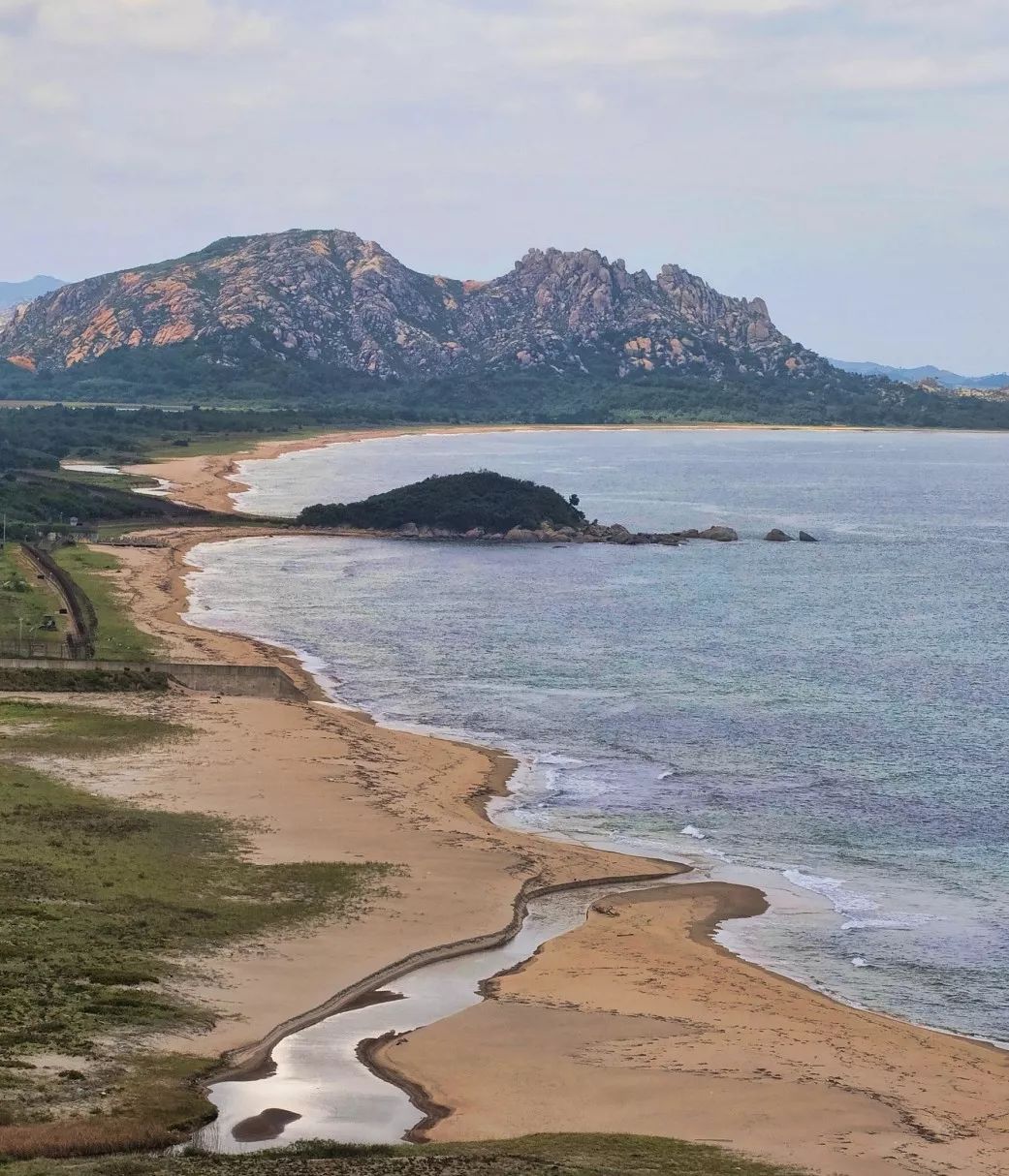 为平壤,图片源自@google) 除此之外 朝鲜还拥有约2500千米的海岸线